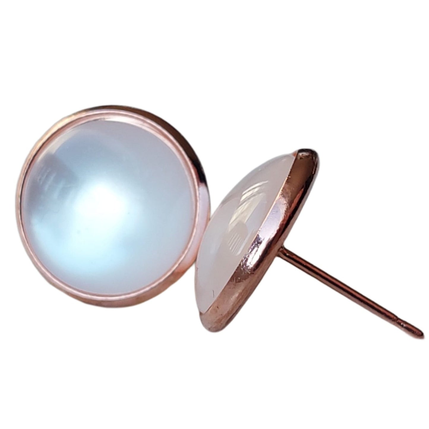 Set Oorknopjes met Gekleurde Cabochons | Parelmoer Wit